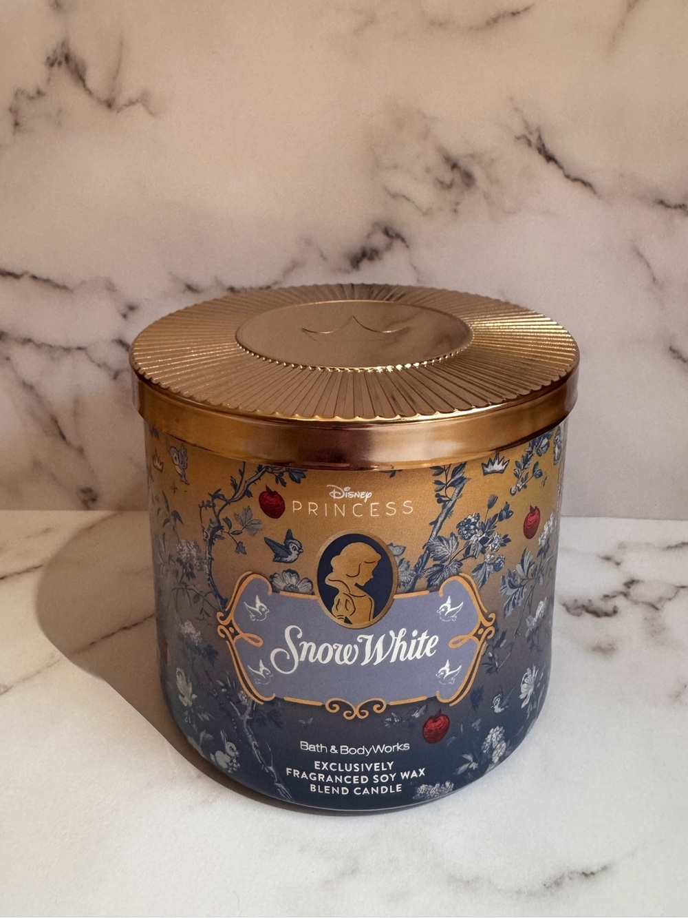 ✨Bath & Body Works 3 Wick Snow White Princess Candle Brand New✨